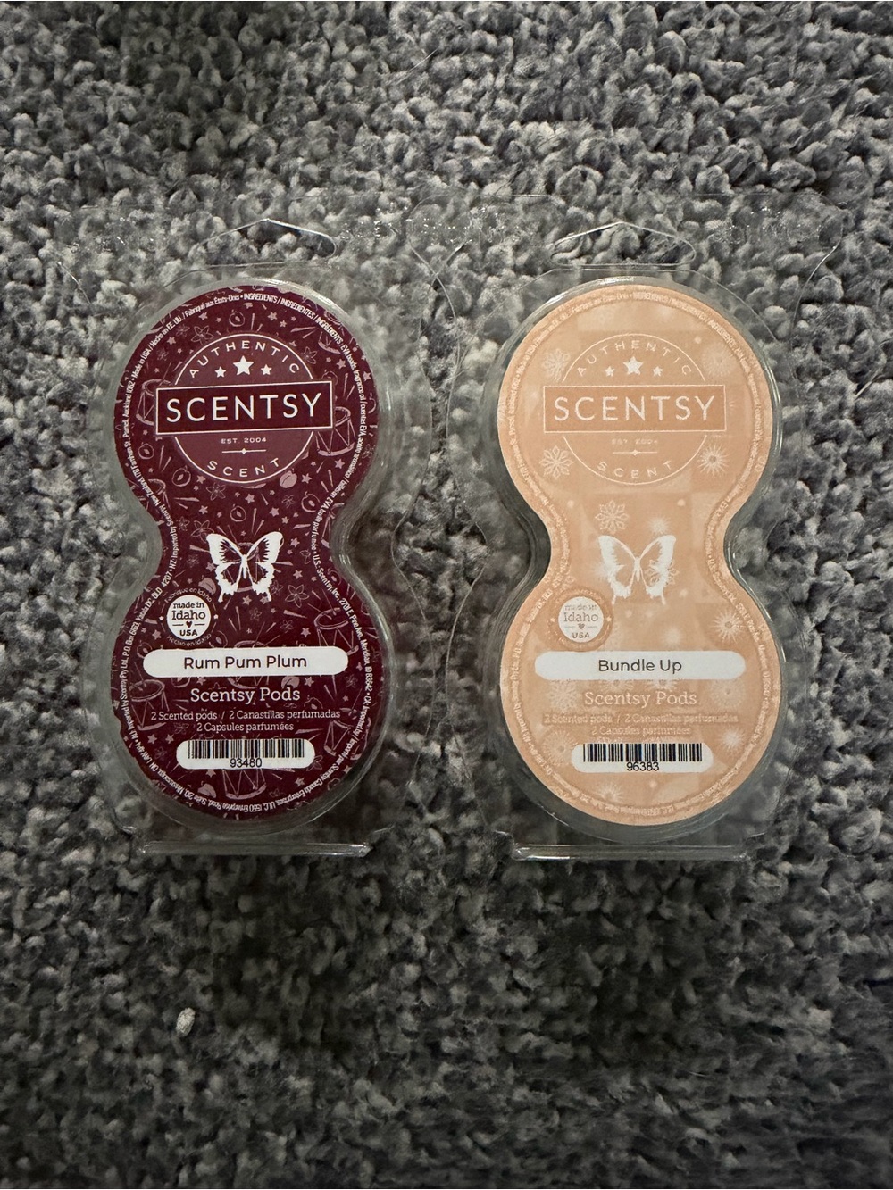 Scentsy Twin Pack Pods - Rum Pum Plum & Bundle Up